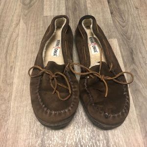 Minnetonka Brown Moccasin Slippers Men’s Size 11